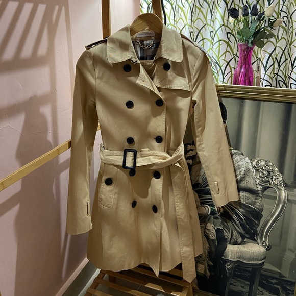 Kakokara Cotton Trench Coat. - Picture 3 of 10
